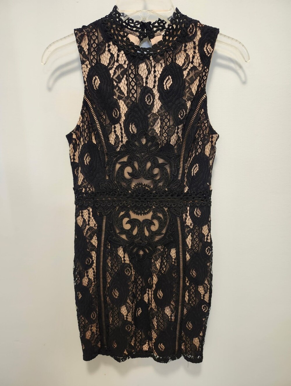 Black Lace Sleeveless Dress